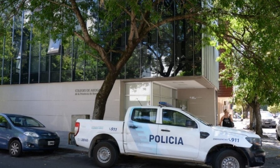 En La Plata, los delincuentes cortaron la luz y desactivaron las alarmas durante el fin de semana.