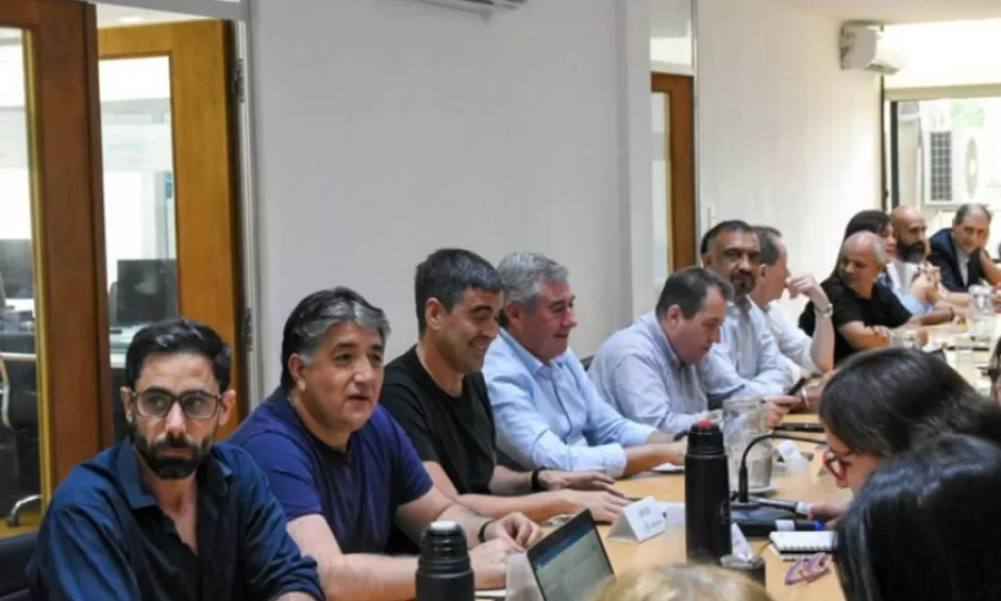 Sin oferta salarial y con un mensaje que encendió las alarmas por el pago del aguinaldo