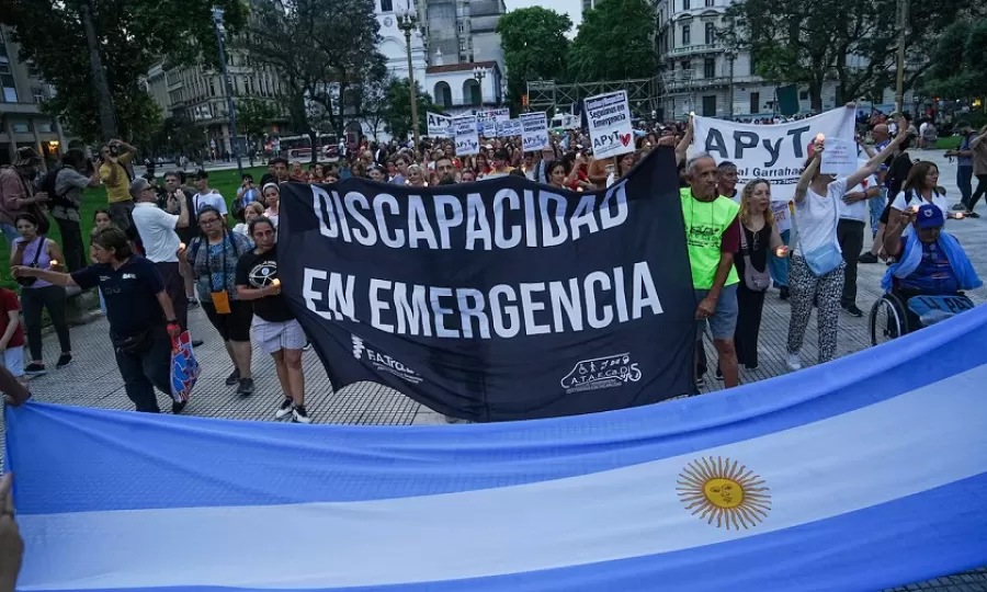 Marchan al Congreso por la ley de emergencia en discapacidad