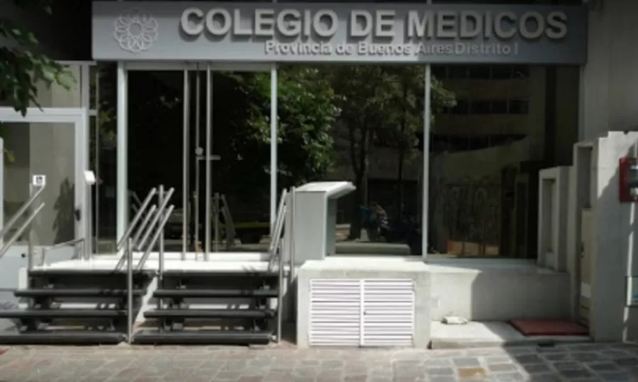 M&eacute;dicos bonaerenses alertan por la reforma laboral de Milei