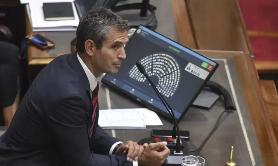 Acusan a Martín Menem de cajonear proyectos