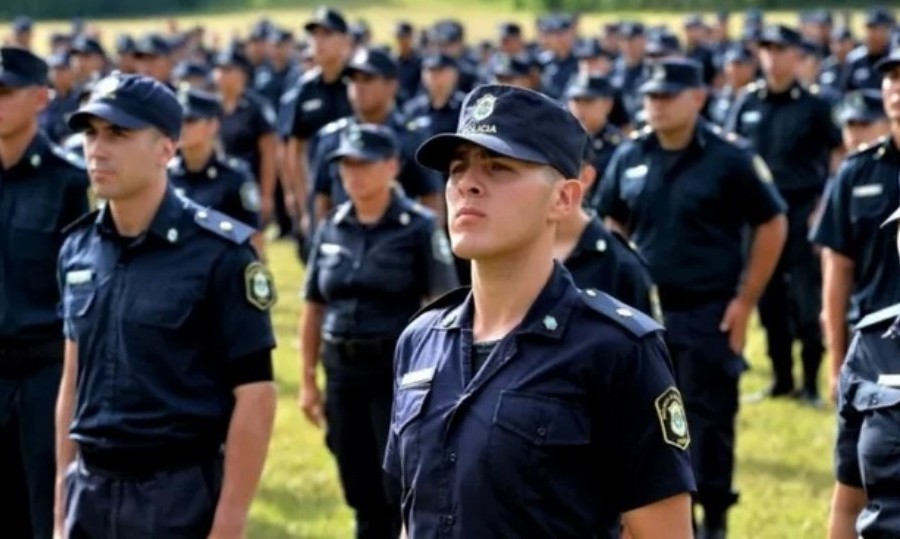 El Poder Ejecutivo provincial determinó que, por única vez, podrán ingresar a la carrera de Policía de la provincia de Buenos Aires quienes cumplan 29 años este año.