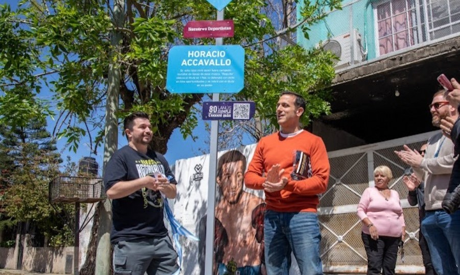 Álvarez inauguró el Circuito Histórico y Turístico, en el marco del 80° aniversario de la autonomía del partido.