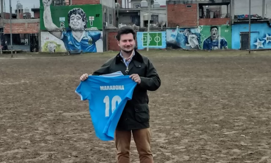 El C&oacute;nsul General de Italia visit&oacute; la casa natal de Diego Maradona en Villa Fiorito y destac&oacute; que es &ldquo;un s&iacute;mbolo que une a italianos y argentinos&rdquo;