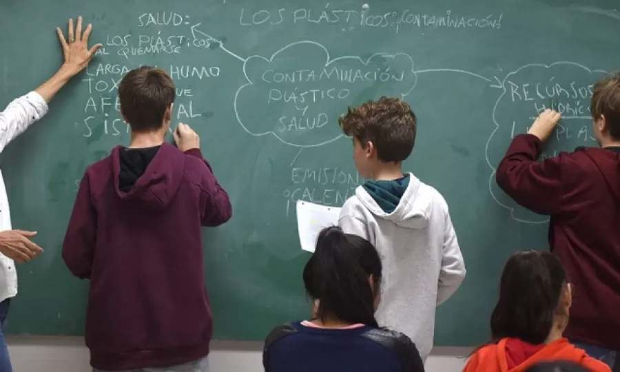 Provincia oficializ&oacute; el Calendario Escolar 2026