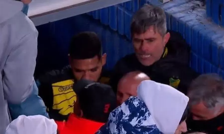 Esc&aacute;ndalo tras el partido de V&eacute;lez con Defensa y Justicia