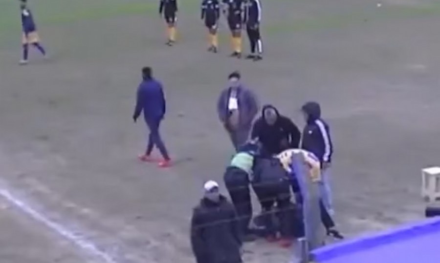 Luis Ventura sufrió una agresión este domingo mientras dirigía a Victoriano Arenas en la cancha de Central Ballester.