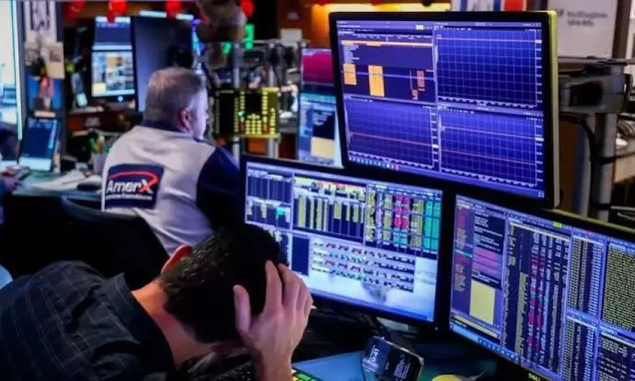 El riesgo pa&iacute;s sube a 678 puntos y alcanza su nivel m&aacute;s alto en un a&ntilde;o