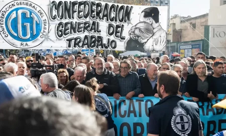 La CGT sali&oacute; a la calle contra la reforma laboral de Milei