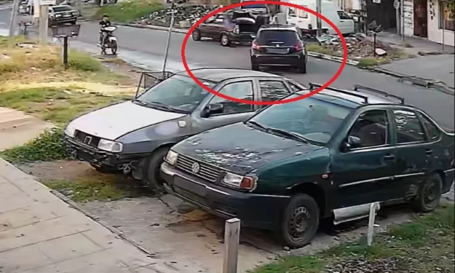 Un joven de 18 a&ntilde;os perdi&oacute; el control de su auto y mat&oacute; a un hombre frente a su mujer y sus hijas