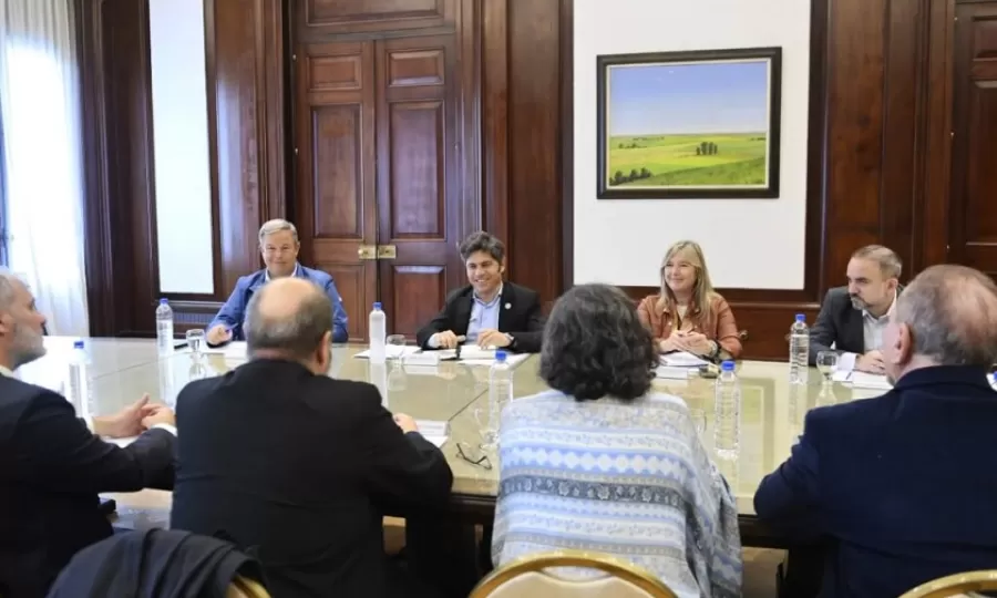 Kicillof recibi&oacute; a pastores evang&eacute;licos y alert&oacute; por el avance de la pobreza