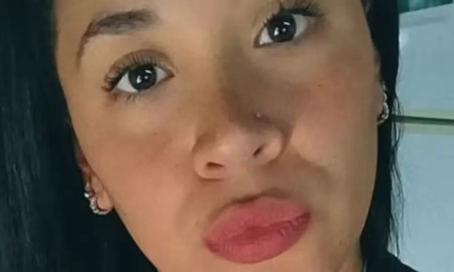 Una mujer policía fue baleada por tres ladrones y está internada en terapia