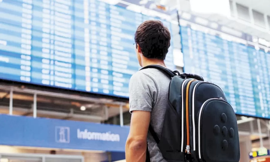 Cay&oacute; casi 20% la cantidad de argentinos que viajaron al exterior en marzo