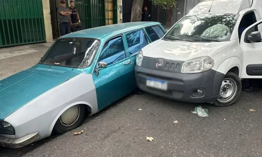Tres detenidos tras robar una camioneta y chocar durante la fuga en Nueva Pompeya