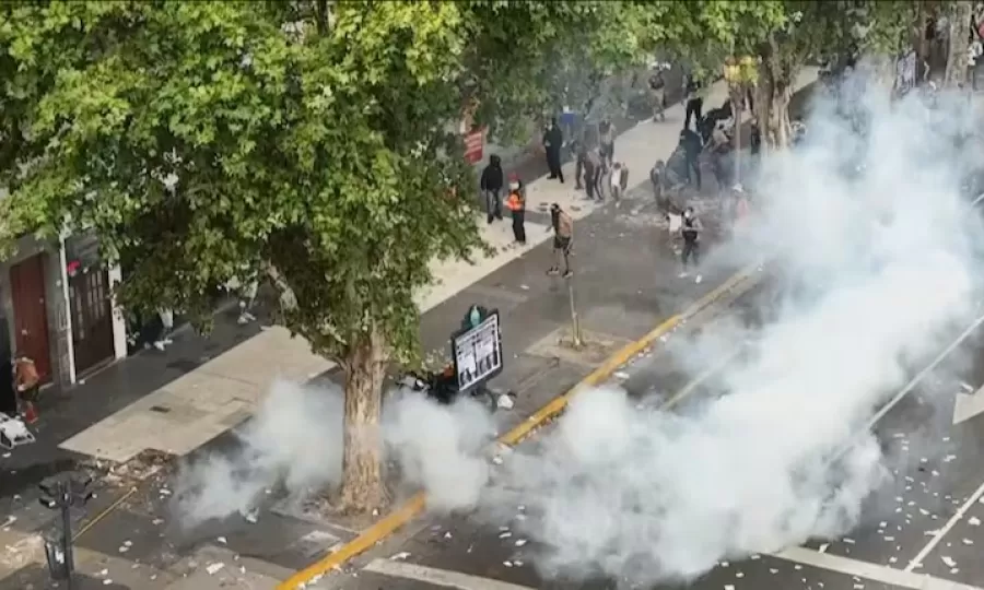 El Gobierno denunciar&aacute; a los manifestantes que causaron los incidentes en el Congreso