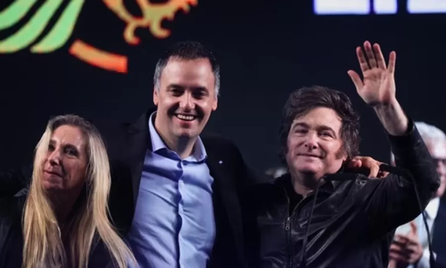 El Gobierno ensay&oacute; una tregua, se aline&oacute; detr&aacute;s de Adorni y busca dejar atr&aacute;s la pol&eacute;mica