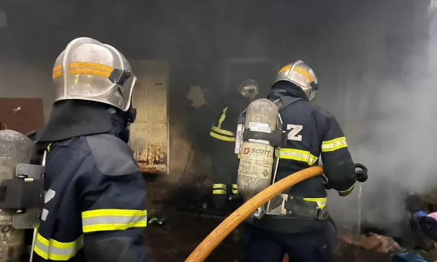 Una casa qued&oacute; destruida por un incendio