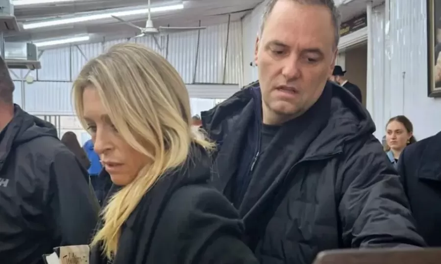 La fiscal&iacute;a pidi&oacute; al juez Rafecas que archive la denuncia contra la esposa de Adorni por el viaje a Nueva York