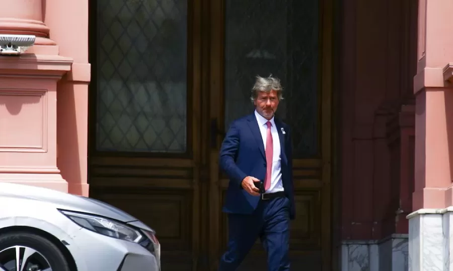 Juan Bautista Mahiques les pidi&oacute; la renuncia a los titulares de la IGJ y de la UIF