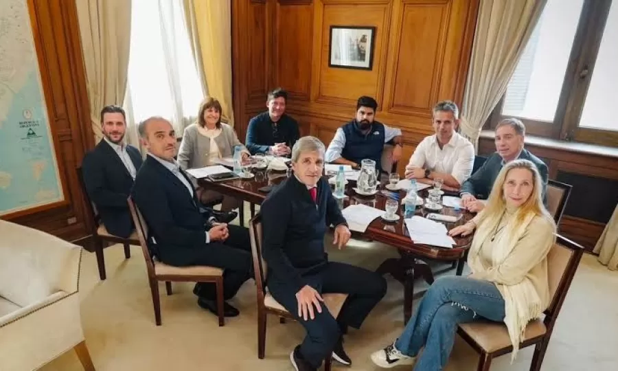 El Gobierno re&uacute;ne a la mesa pol&iacute;tica en medio de las tensiones con Patricia Bullrich por el Presupuesto 2027