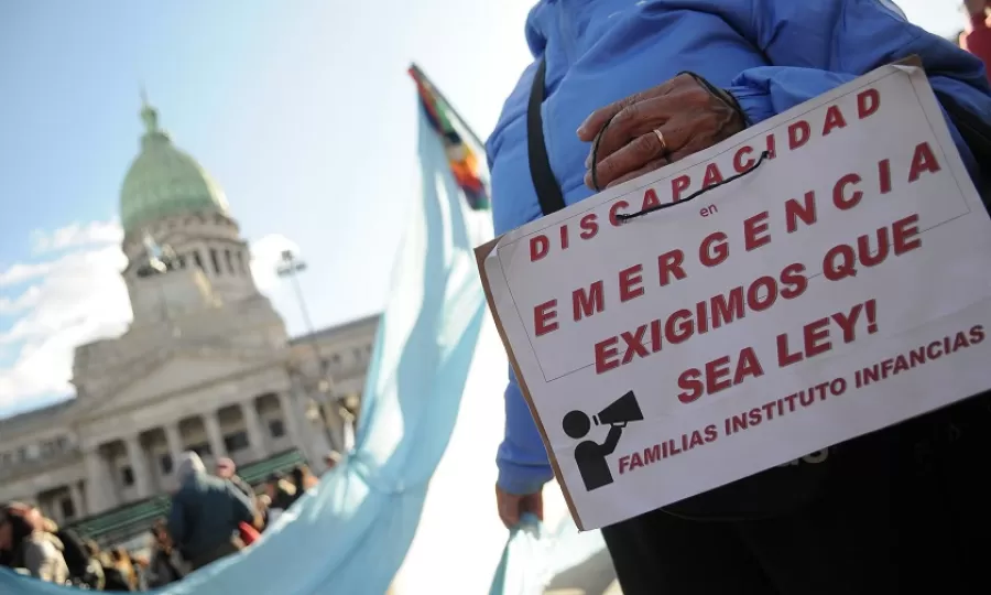 El Gobierno quiere derogar las leyes de discapacidad y financiamiento universitario