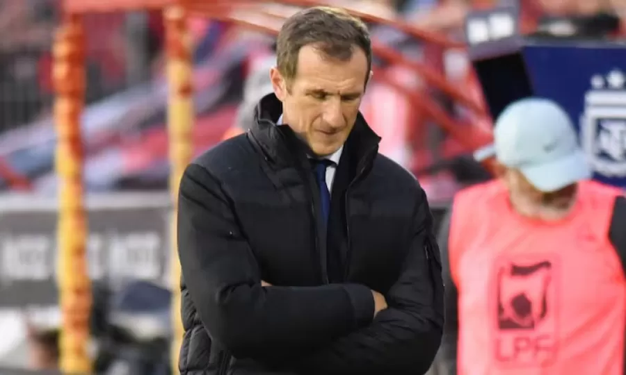 Rodolfo Arruabarrena se sincer&oacute; tras el empate de Boca ante Newell&rsquo;s y fue lapidario: &ldquo;Cometemos errores tontos&rdquo;