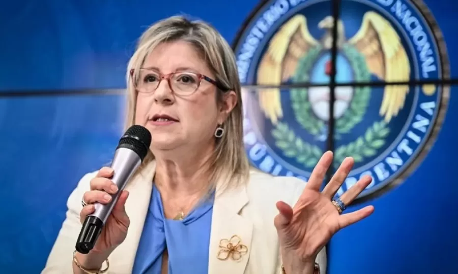 Monteoliva admiti&oacute; que los suicidios en las fuerzas federales subieron un 30% por deudas y bajos salarios
