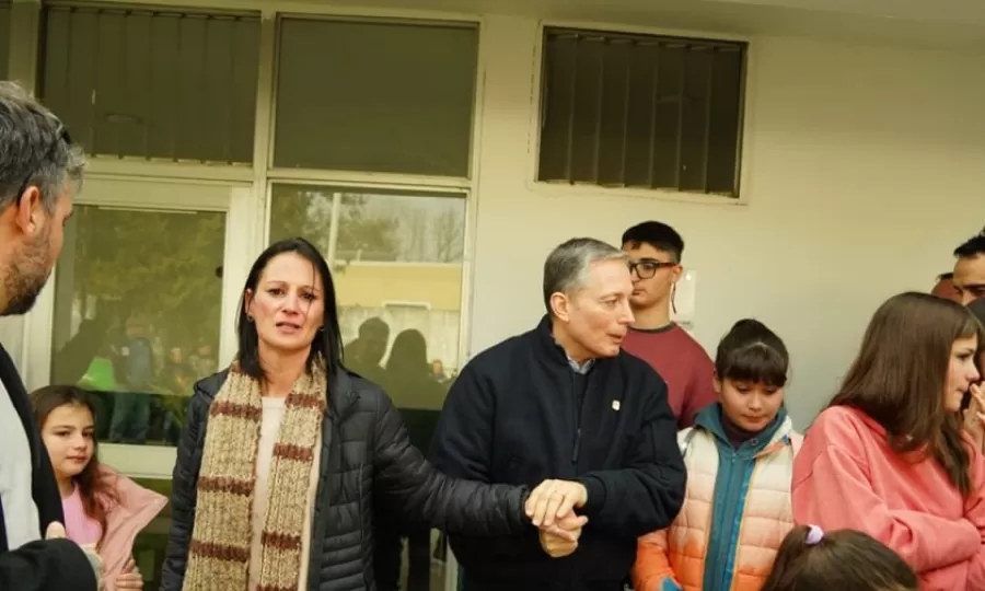 Fernando Gray particip&oacute; del homenaje  a Hugo Rojas, militante y dirigente peronista