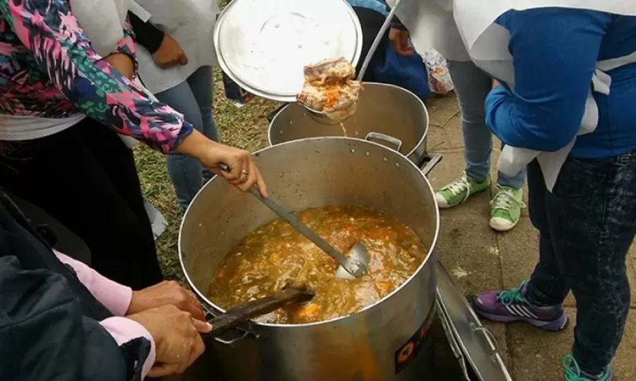 La UCA reveló que uno de cada seis asalariados pasa hambre