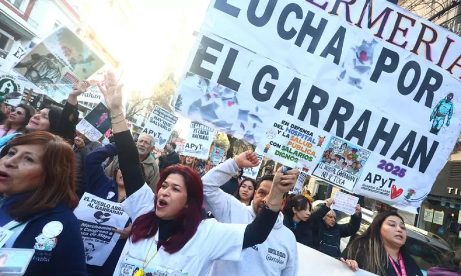 Médicos y trabajadores del Garrahan irán en caravana a Olivos a pedir que se aplique la ley de emergencia