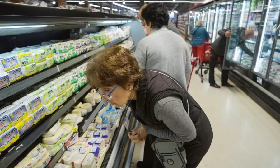 Los alimentos acumulan una suba de 3% en octubre según un relevamiento privado