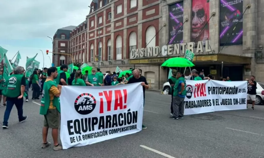 Trabajadores de casinos endurecen el conflicto y apuntan al instituto provincial