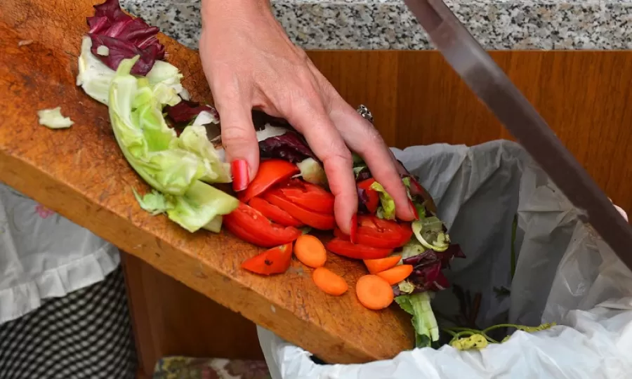 Cada argentino desperdicia 72 kilos de comida por a&ntilde;o: las recomendaciones para evitarlo