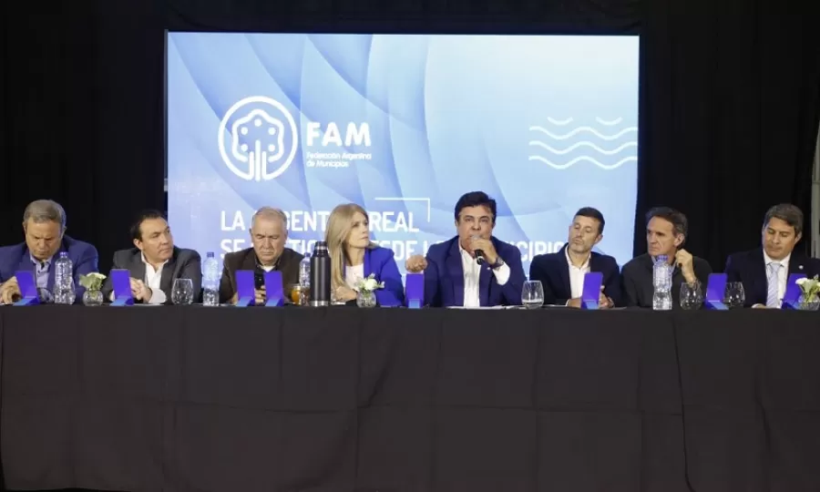 Fernando Espinoza asever&oacute; que &ldquo;la Argentina que viene se construye escuchando a cada ciudad&rdquo;