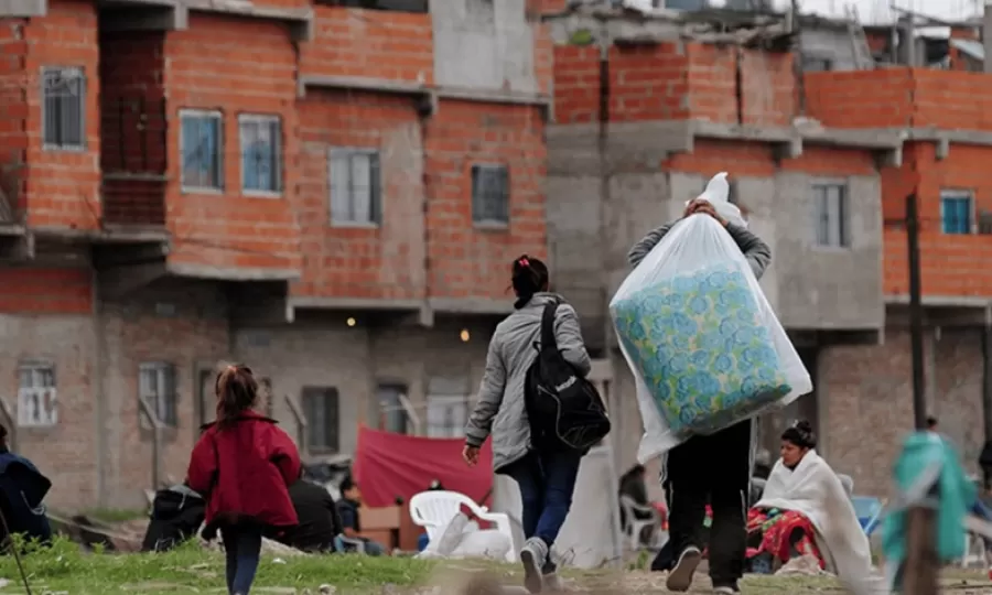 La canasta b&aacute;sica aument&oacute; 4,1% en diciembre: una familia necesit&oacute; m&aacute;s de $1.300.000 para no ser pobre