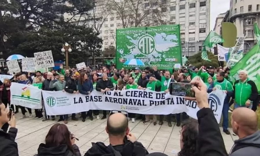 Contundente paro en las Fuerzas Armadas por salarios y el cierre de la Base Punta Indio