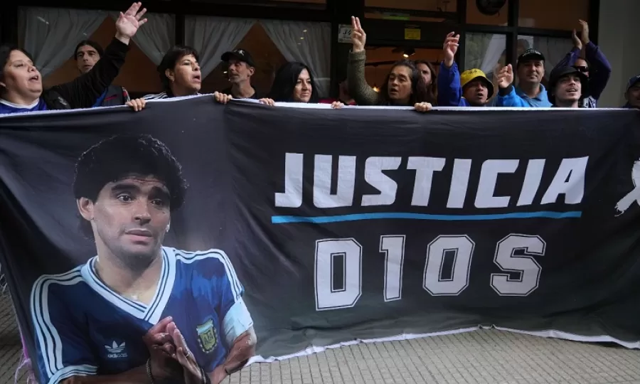El m&eacute;dico que hizo la autopsia de Maradona revel&oacute; c&oacute;mo encontr&oacute; el cuerpo