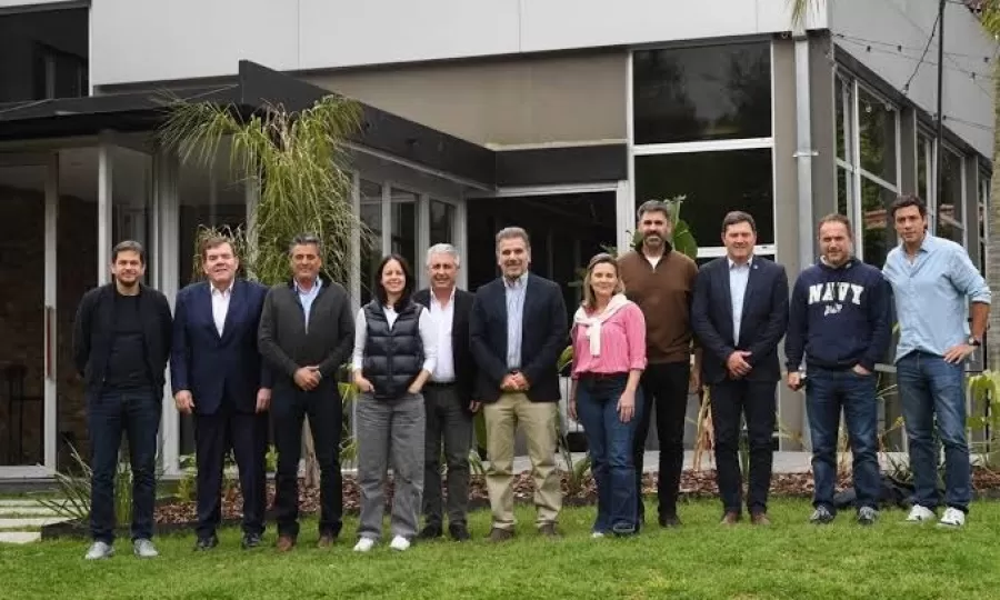 El PRO bonaerense reuni&oacute; a sus intendentes con miras a las elecciones 2027