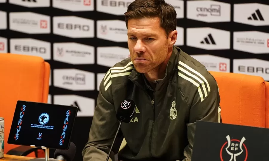 Real Madrid anunci&oacute; que Xabi Alonso dej&oacute; de ser el DT tras perder ante el Barcelona