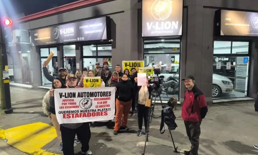 Estafa de la concesionaria: denuncian que se fugaron
