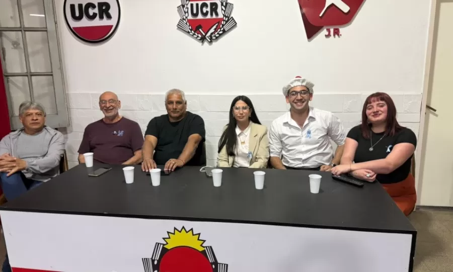 Ayel&eacute;n Curlo asumi&oacute; la conducci&oacute;n de la UCR y apuesta a fortalecer el partido