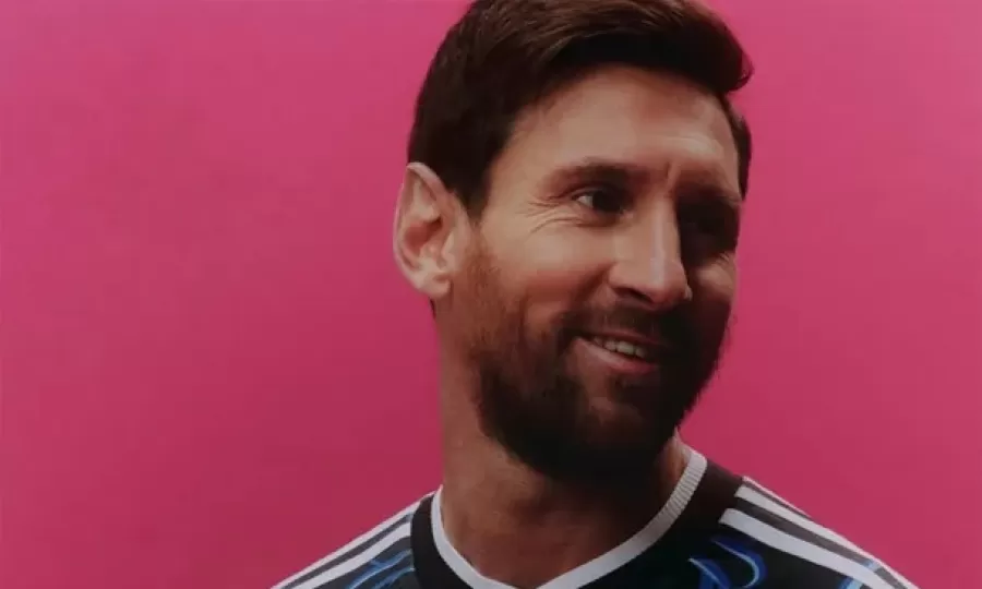 AFA present&oacute; la camiseta alternativa que la Selecci&oacute;n Argentina usar&aacute; en el Mundial 2026