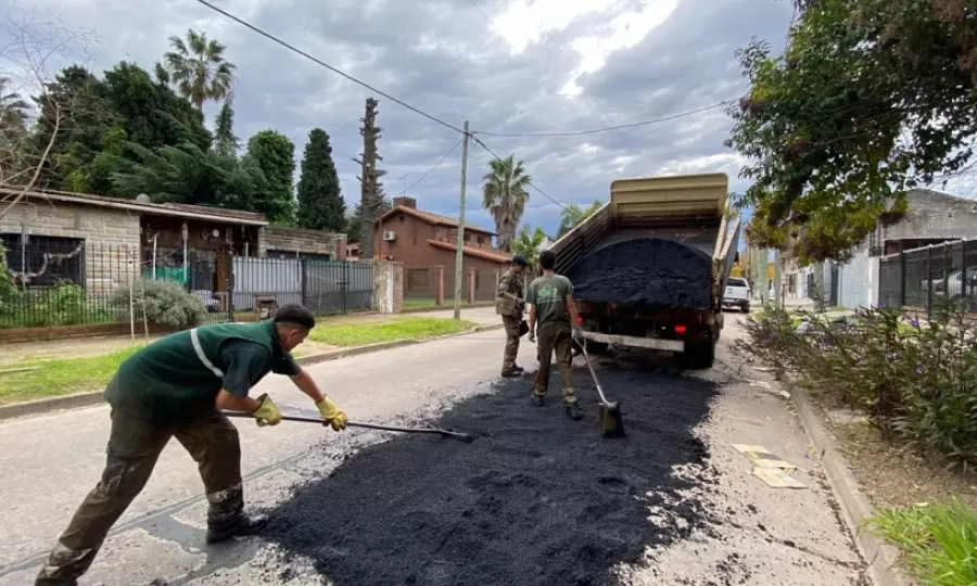 Contin&uacute;an los trabajos de bacheo