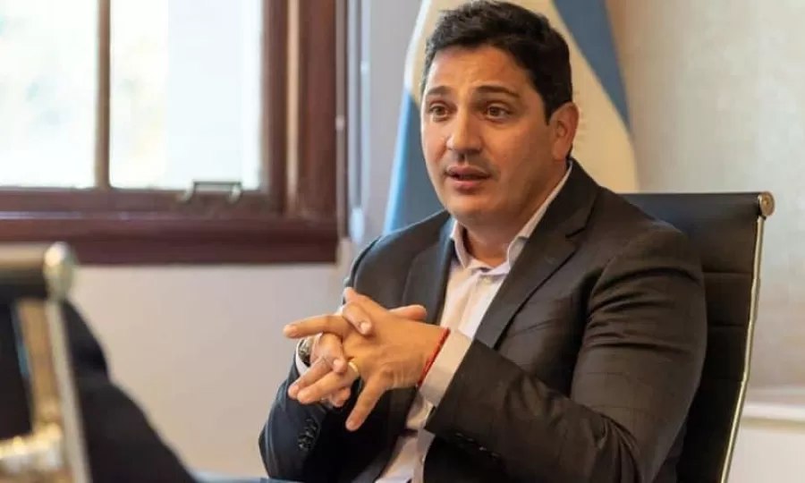 Marinucci confirm&oacute; que contin&uacute;a la baja frecuencia de colectivos y cruz&oacute; a Naci&oacute;n