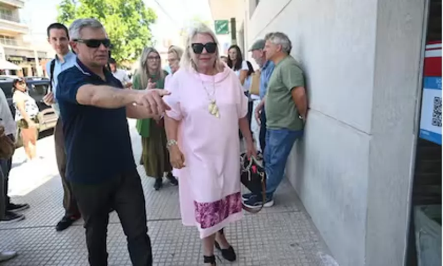 Duro cruce entre Carri&oacute; y el fiscal que allan&oacute; al denunciante de la mansi&oacute;n vinculada a la AFA