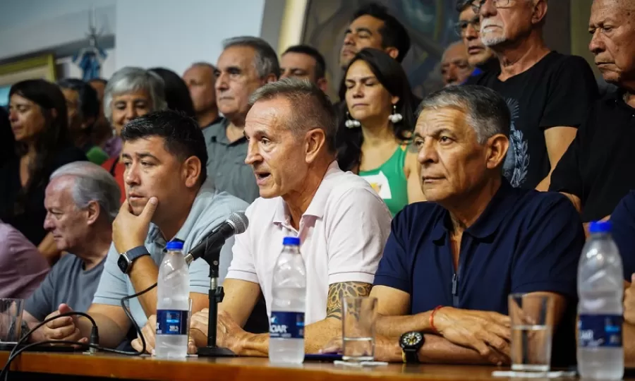 Tras la reuni&oacute;n de su mesa chica, la CGT anticip&oacute; que ir&aacute; a la Justicia si se aprueba la reforma laboral