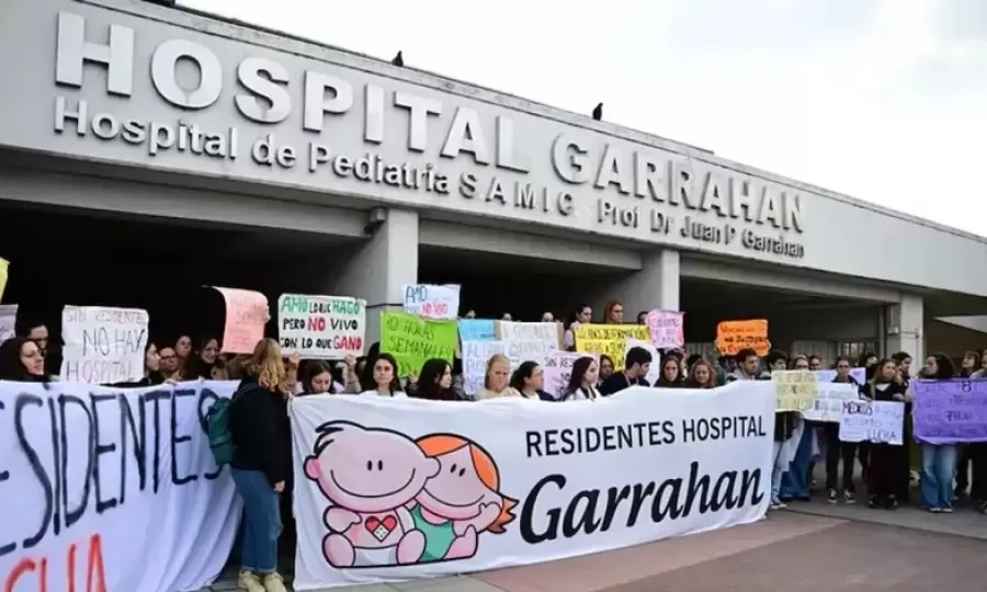 Trabajadores del Garrahan descubrieron que Milei recort&oacute; un 37% los fondos del Hospital