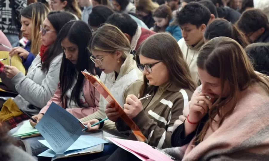 El nuevo examen de residencias m&eacute;dicas: videovigilancia y cambios en la evaluaci&oacute;n