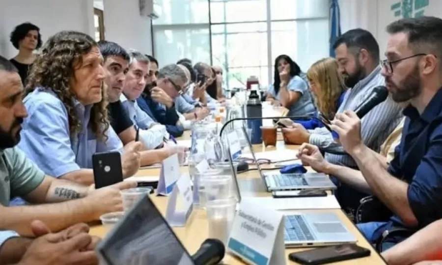 Estatales bonaerenses piden un gesto de Kicillof para retomar paritarias