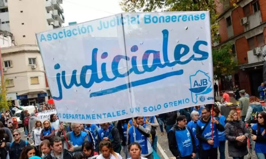 Judiciales bonaerenses tambi&eacute;n le pidieron a Kicillof la reapertura de paritarias
